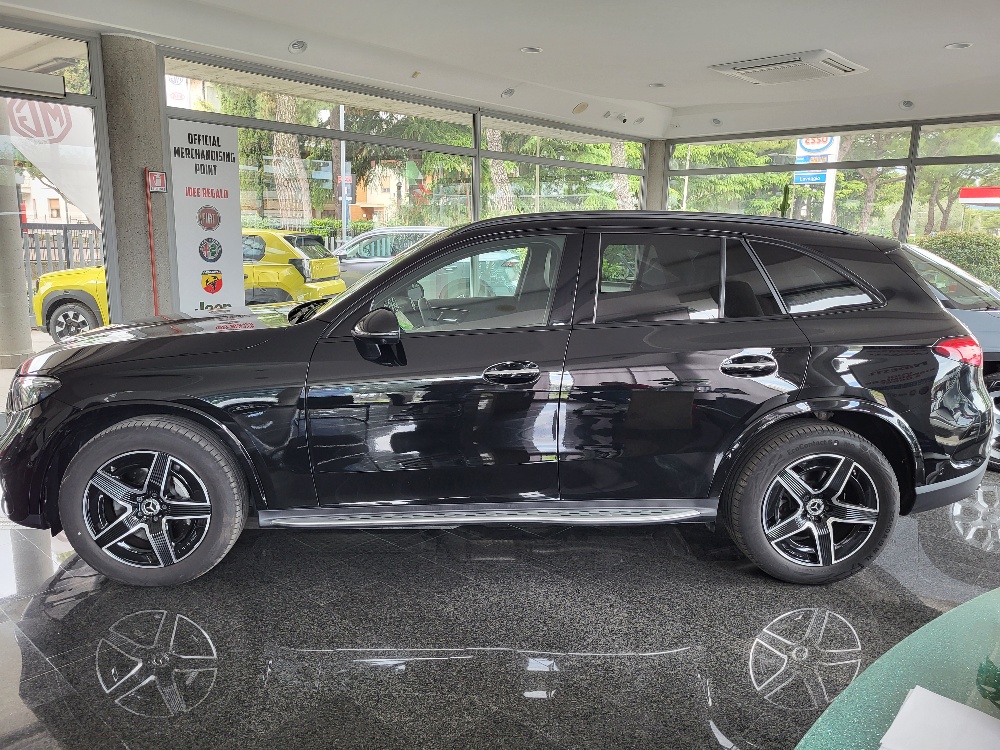 MERCEDES GLC 220 d AMG LINE PREMIUM PLUS 4 MATIC – PARI AL NUOVO !!!