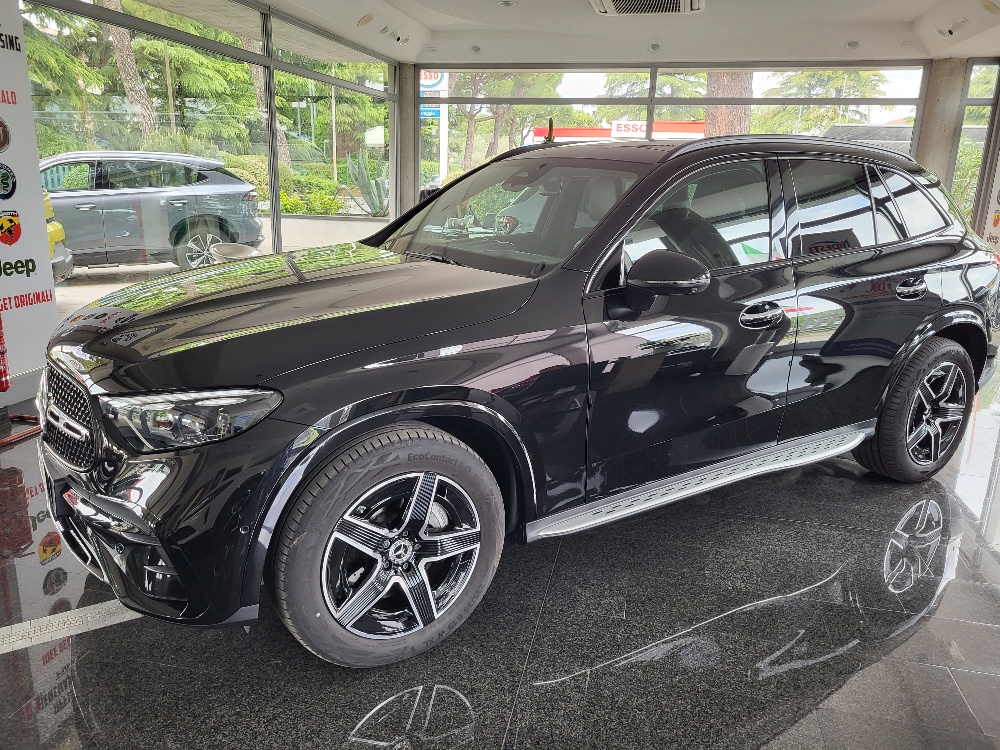 MERCEDES GLC 220 d AMG LINE PREMIUM PLUS 4 MATIC – PARI AL NUOVO !!!