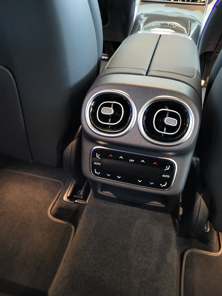 MERCEDES GLC 220 d AMG LINE PREMIUM PLUS 4 MATIC – PARI AL NUOVO !!!