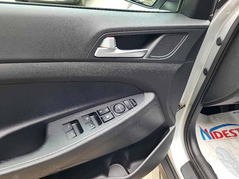 HYUNDAI TUCSON 1.6 BENZINA 132cv COMFORT – UNICO PROPRIETARIO