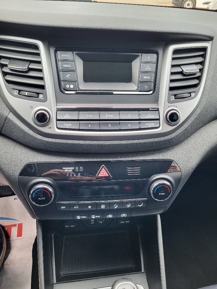 HYUNDAI TUCSON 1.6 BENZINA 132cv COMFORT – UNICO PROPRIETARIO