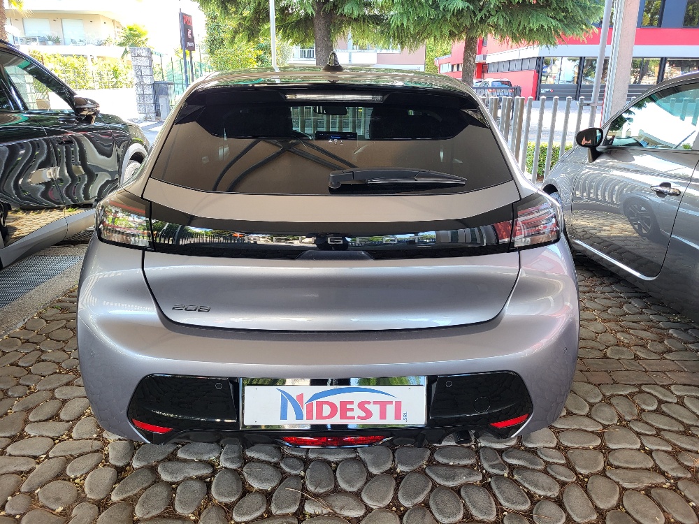 PEUGEOT 208 1.2 BENZINA 100cv ALLURE – OK NEOPATENTATI