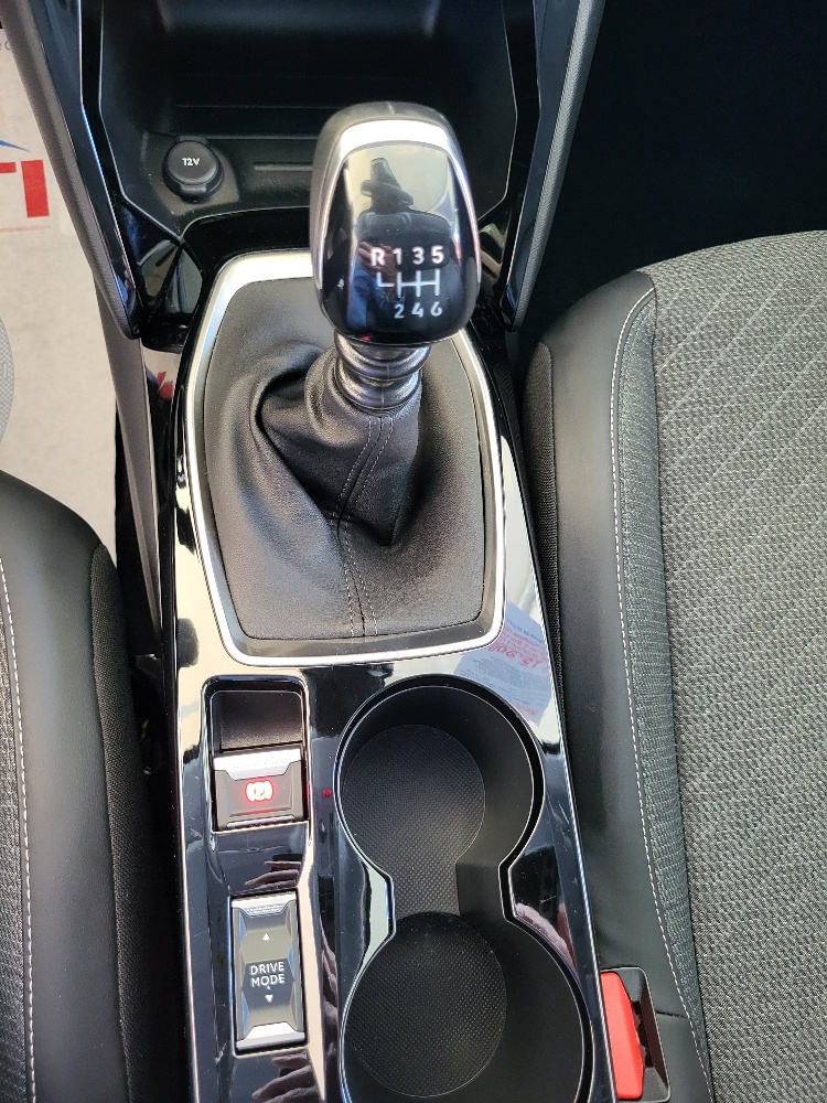 PEUGEOT 208 1.2 BENZINA 100cv ALLURE – OK NEOPATENTATI