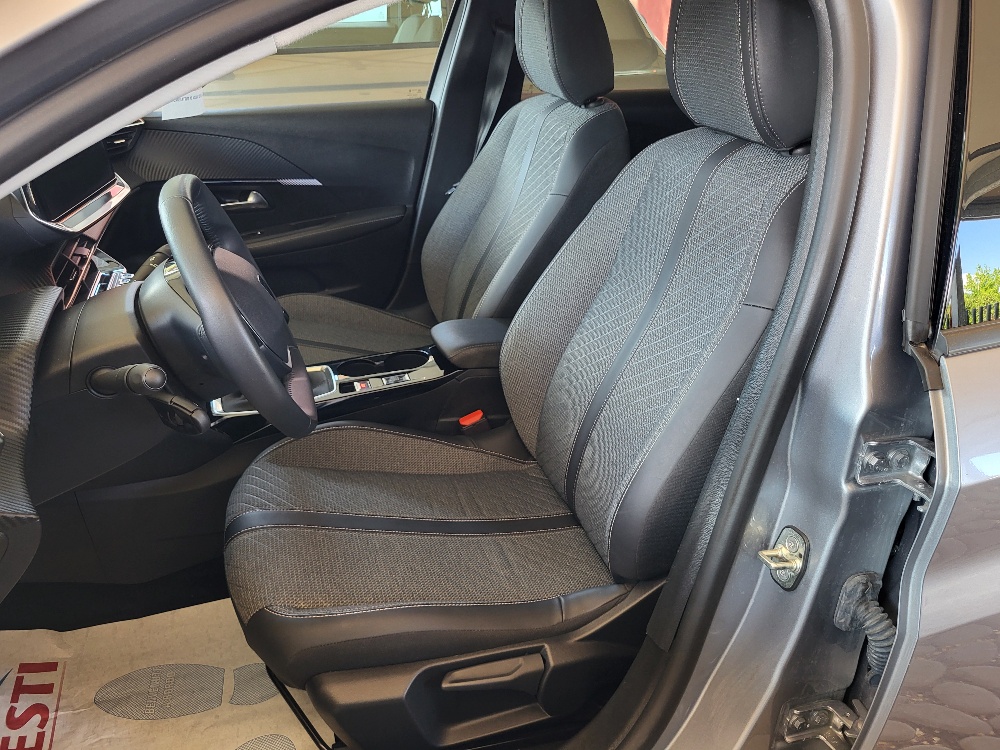 PEUGEOT 208 1.2 BENZINA 100cv ALLURE – OK NEOPATENTATI
