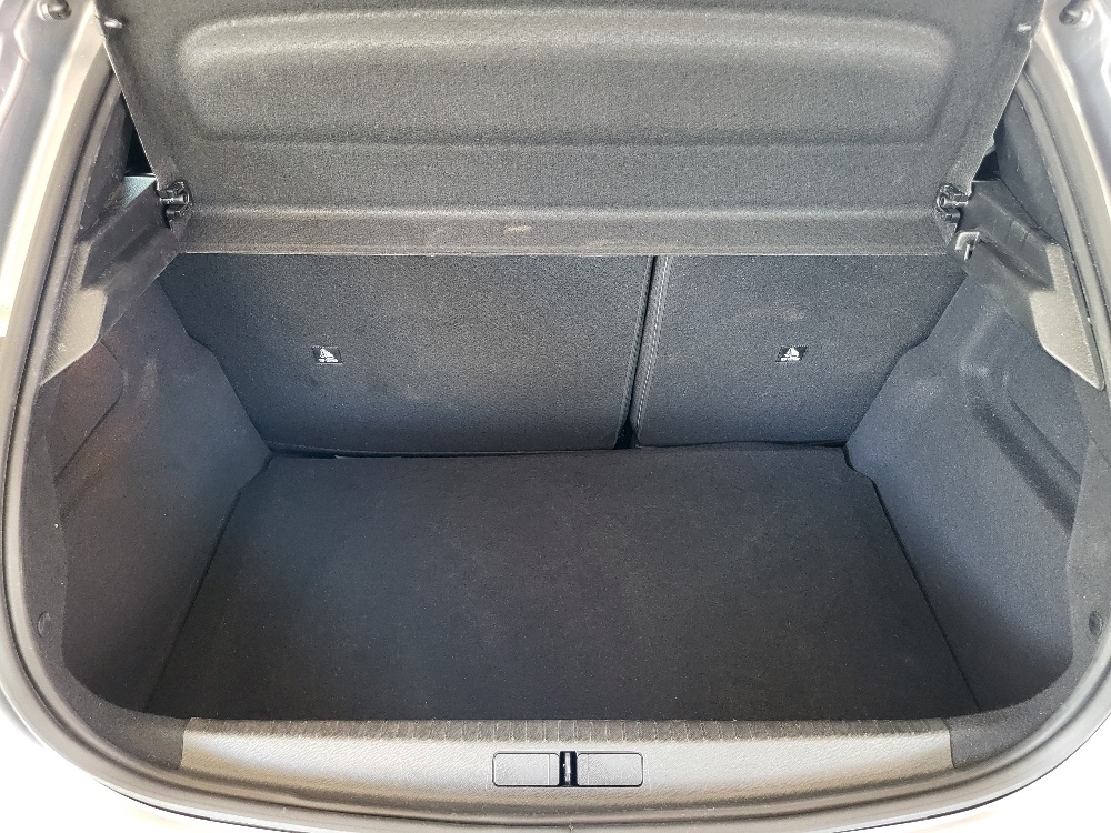 PEUGEOT 208 1.2 BENZINA 100cv ALLURE – OK NEOPATENTATI
