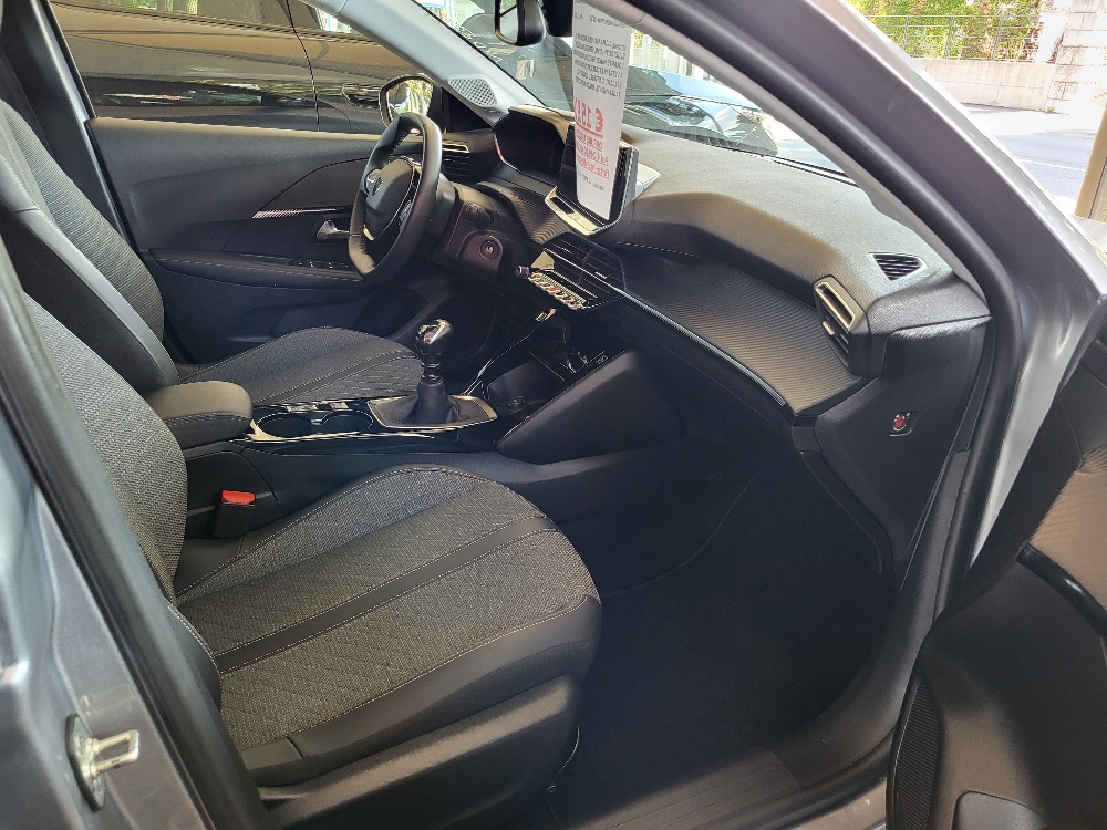PEUGEOT 208 1.2 BENZINA 100cv ALLURE – OK NEOPATENTATI