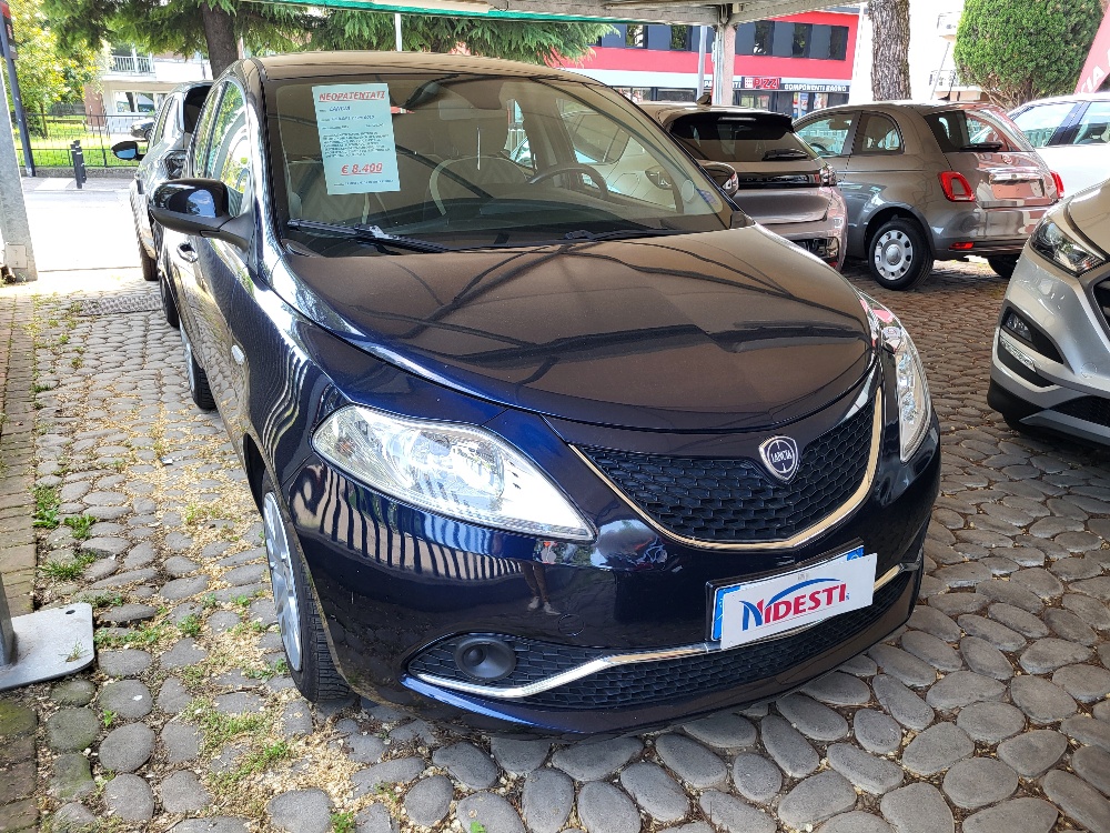 LANCIA Y 1.2 69CV GOLD BENZINA – OK NEOPATENTATI!!!