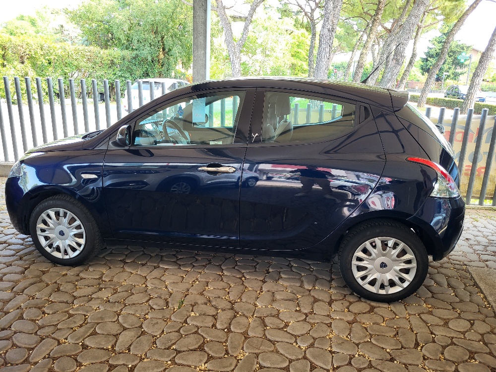 LANCIA Y 1.2 69CV GOLD BENZINA – OK NEOPATENTATI!!!