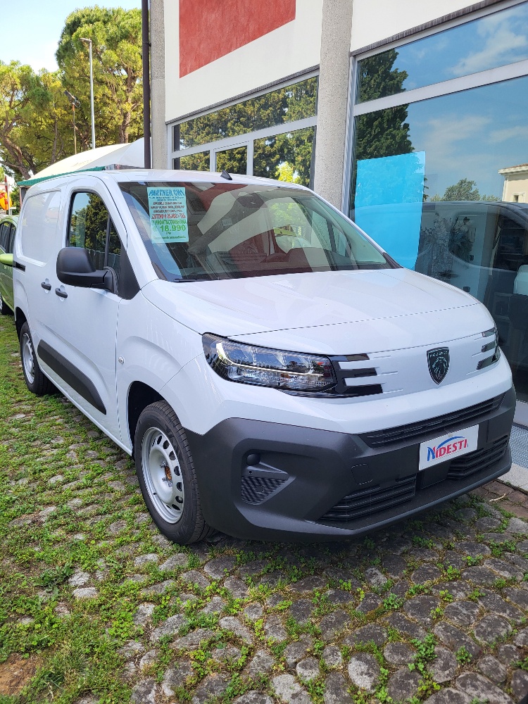 PEUGEOT PARTNER FIAT DOBLO’ CARGO 3 POSTI 1.5 BlueHdi 130cv – KM0 2026 – MAGIC CARGO