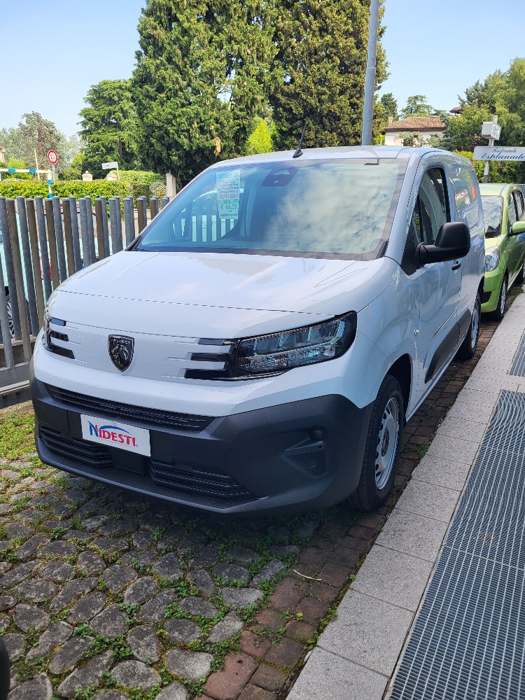 PEUGEOT PARTNER FIAT DOBLO’ CARGO 3 POSTI 1.5 BlueHdi 130cv – KM0 2026 – MAGIC CARGO