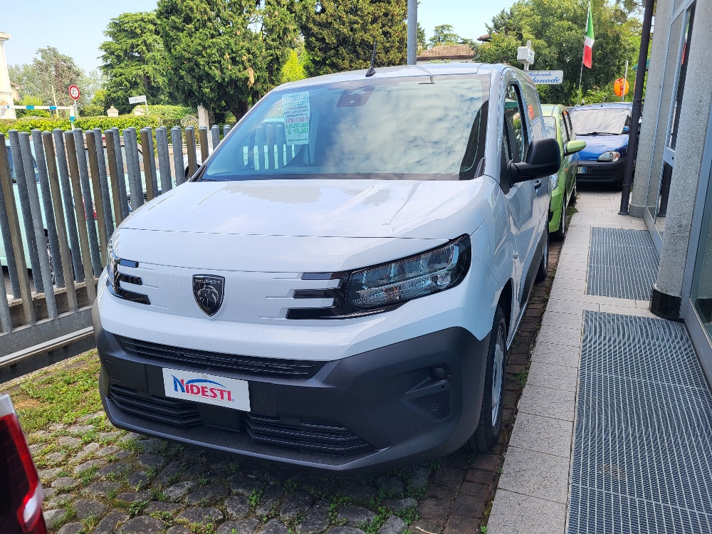 PEUGEOT PARTNER FIAT DOBLO’ CARGO 3 POSTI 1.5 BlueHdi 130cv – KM0 2026 – MAGIC CARGO
