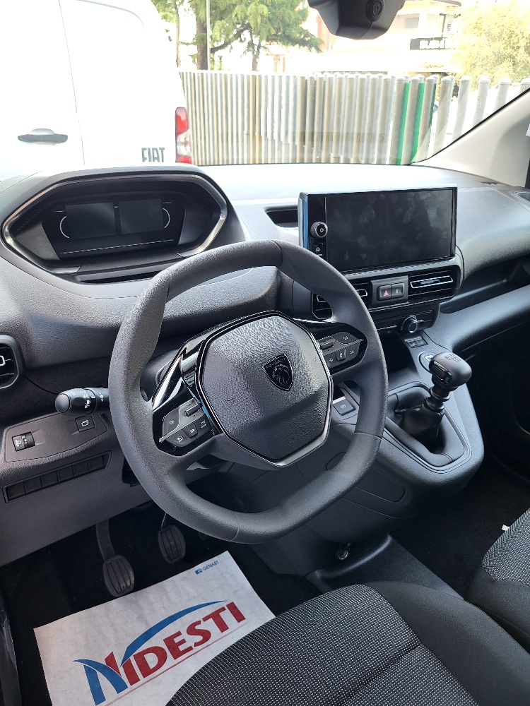 PEUGEOT PARTNER FIAT DOBLO’ CARGO 3 POSTI 1.5 BlueHdi 130cv – KM0 2026 – MAGIC CARGO