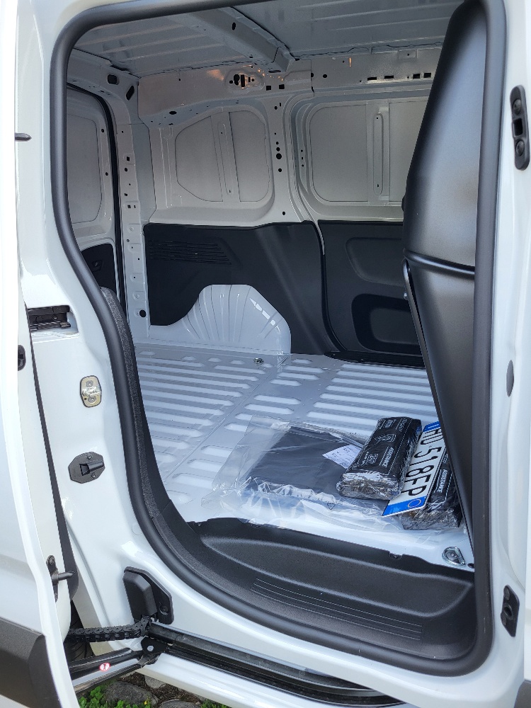 PEUGEOT PARTNER FIAT DOBLO’ CARGO 3 POSTI 1.5 BlueHdi 130cv – KM0 2026 – MAGIC CARGO