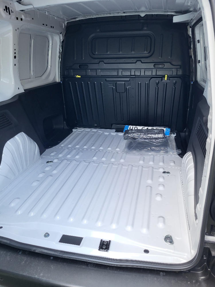 PEUGEOT PARTNER FIAT DOBLO’ CARGO 3 POSTI 1.5 BlueHdi 130cv – KM0 2026 – MAGIC CARGO