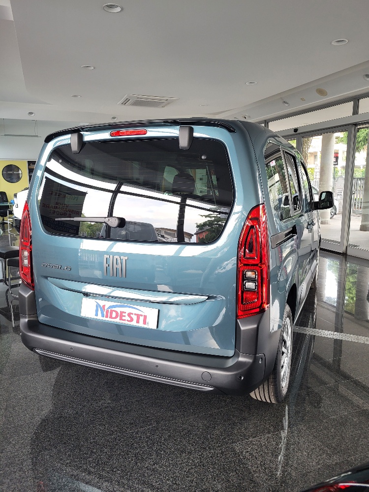 FIAT DOBLO’ VETTURA 5 POSTI 1.5 BlueHdi 100cv CON PACK TECH – KM0 2026