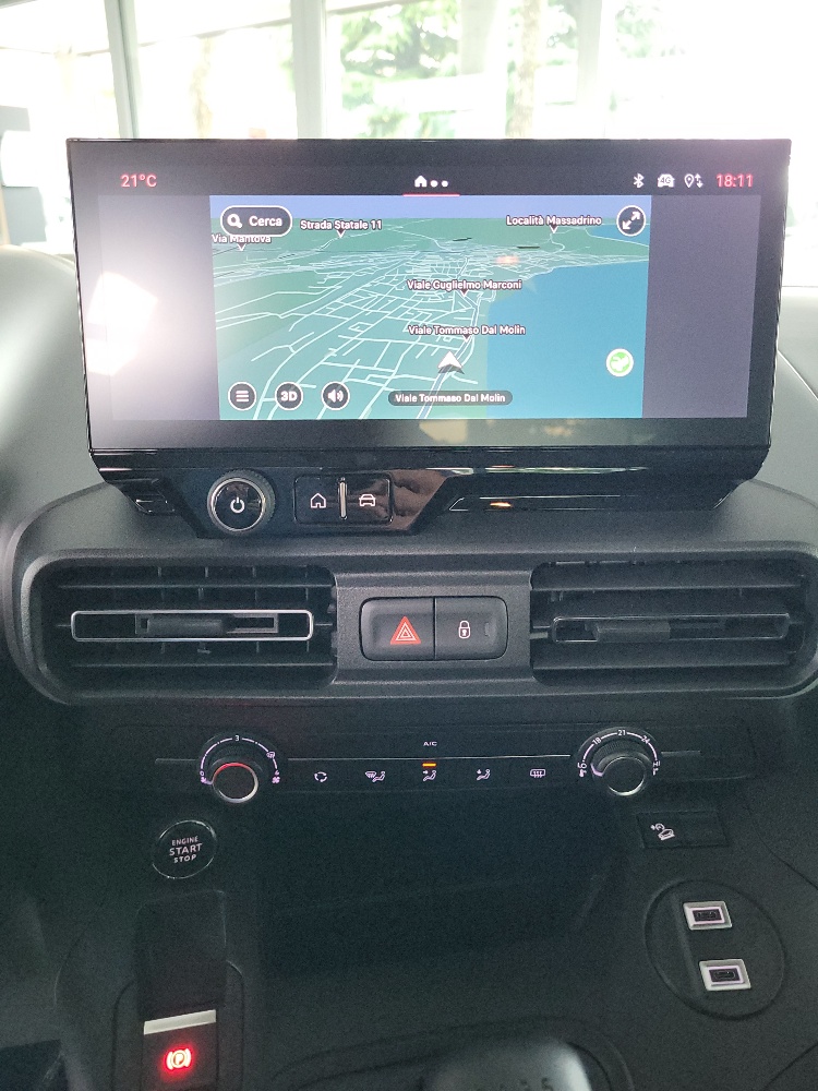 FIAT DOBLO’ VETTURA 5 POSTI 1.5 BlueHdi 100cv CON PACK TECH – KM0 2026