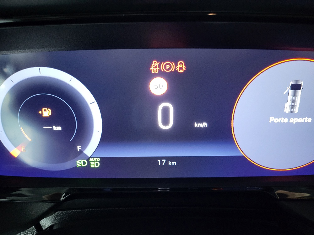 FIAT DOBLO’ VETTURA 5 POSTI 1.5 BlueHdi 100cv CON PACK TECH – KM0 2026