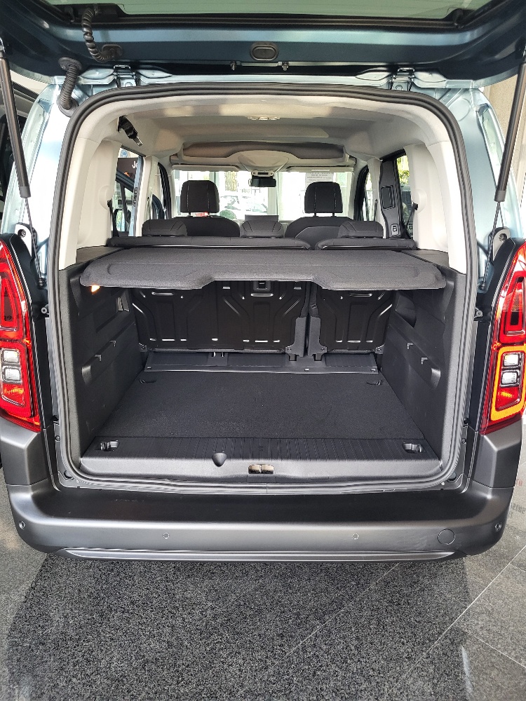 FIAT DOBLO’ VETTURA 5 POSTI 1.5 BlueHdi 100cv CON PACK TECH – KM0 2026