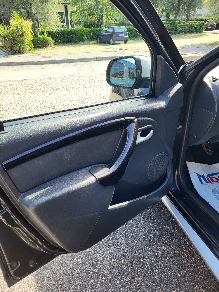 DACIA DUSTER 1.6 BENZINA 110cv 2WD – GANCIO TRAINO – OK NEOPATENTATI!!