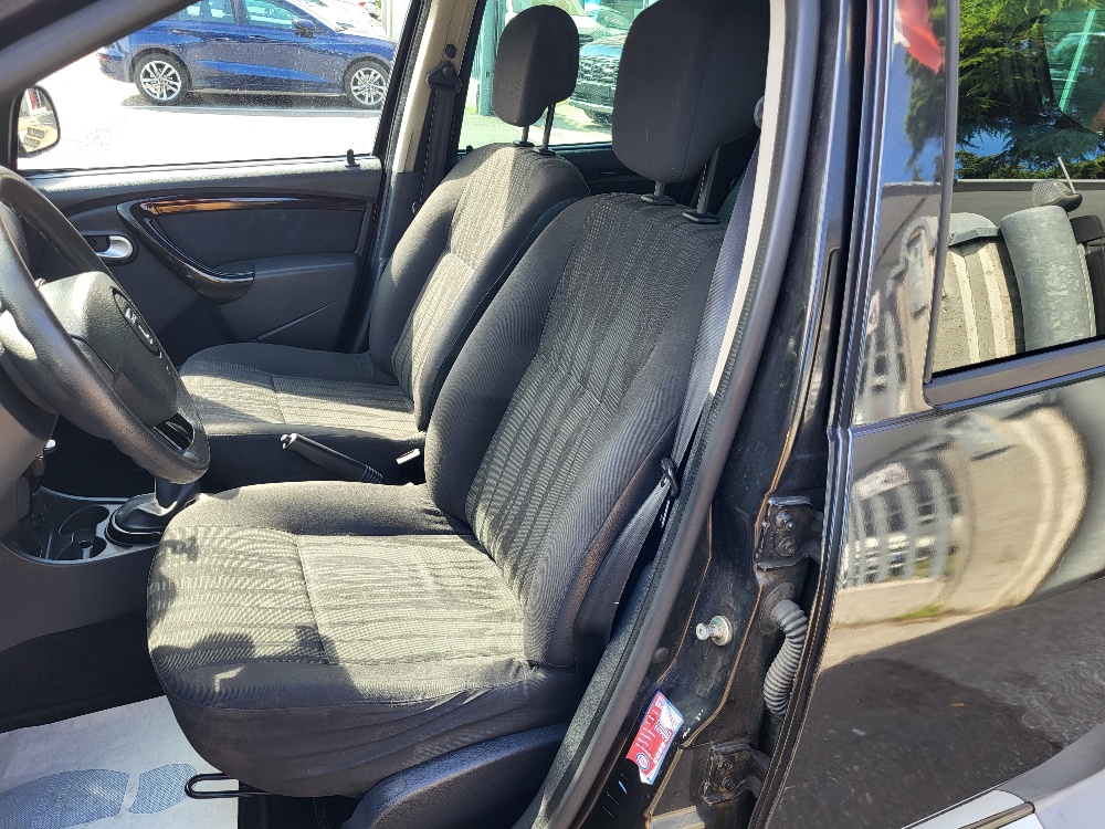 DACIA DUSTER 1.6 BENZINA 110cv 2WD – GANCIO TRAINO – OK NEOPATENTATI!!