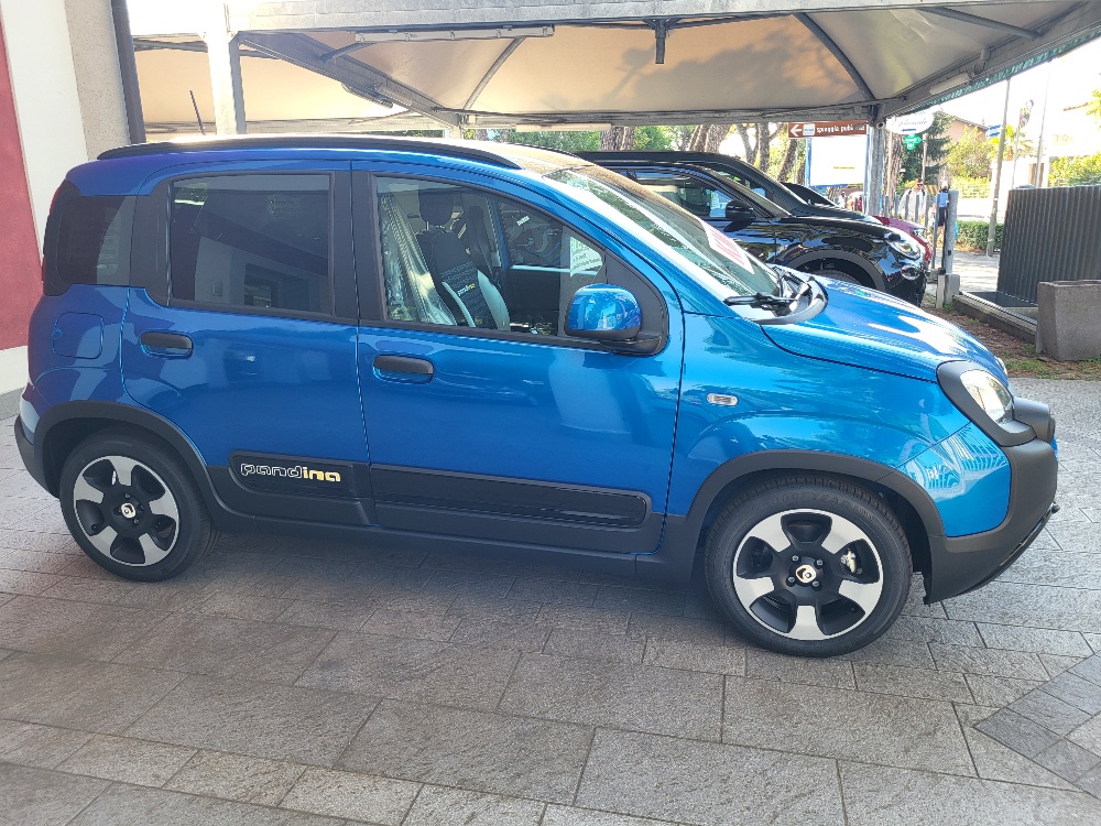 FIAT PANDINA CROSS 1.0 70cv HYBRID – KM0 2026