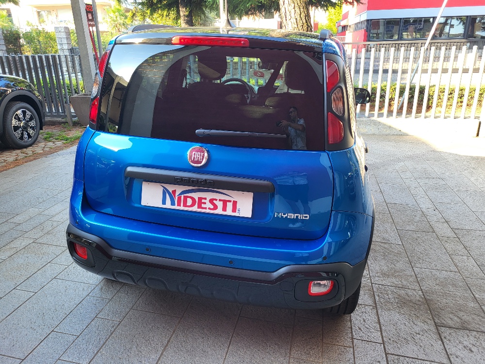 FIAT PANDINA CROSS 1.0 70cv HYBRID – KM0 2026