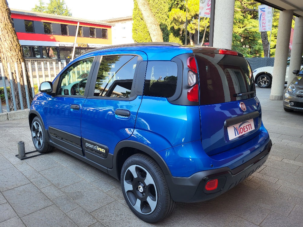 FIAT PANDINA CROSS 1.0 70cv HYBRID – KM0 2026