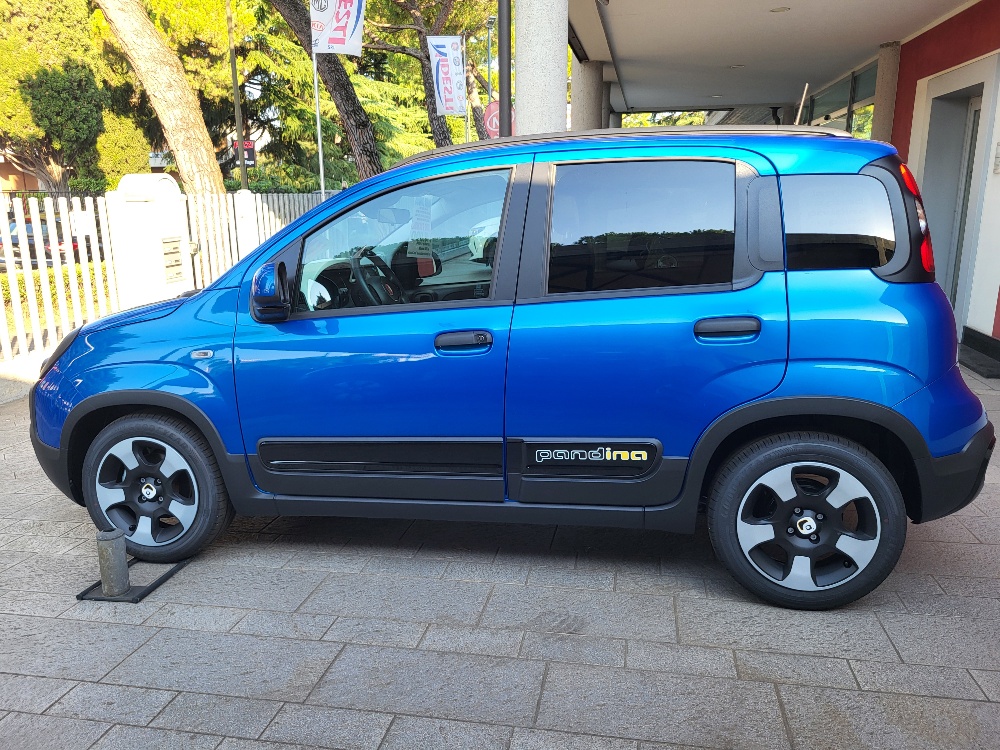 FIAT PANDINA CROSS 1.0 70cv HYBRID – KM0 2026