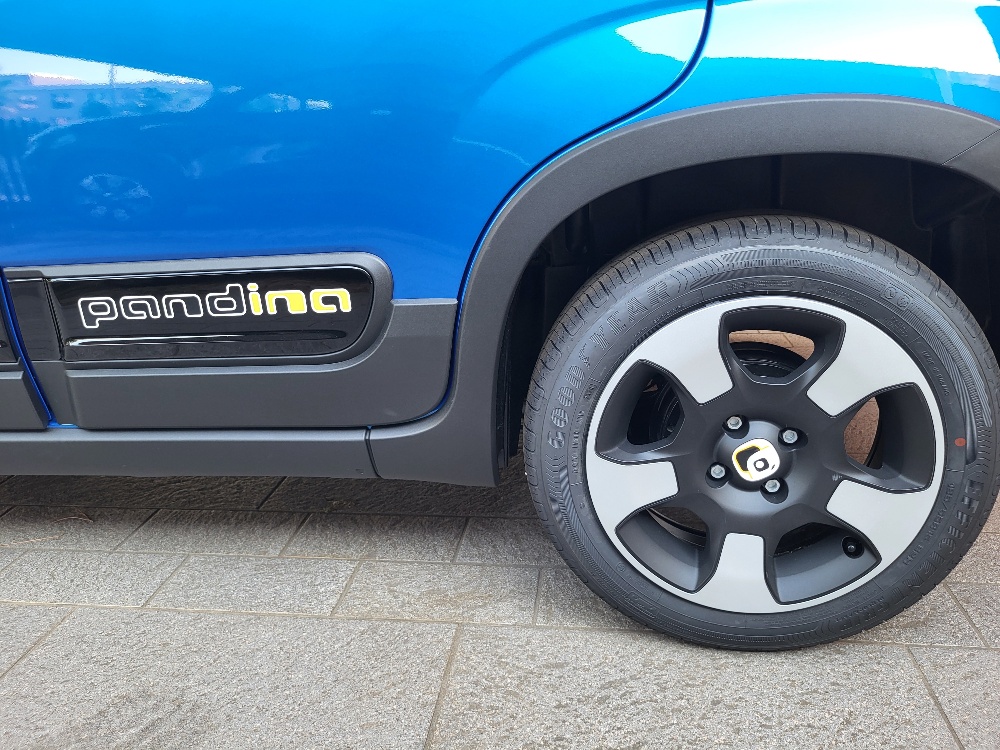 FIAT PANDINA CROSS 1.0 70cv HYBRID – KM0 2026
