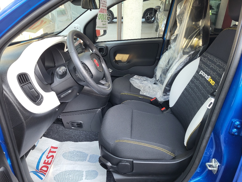 FIAT PANDINA CROSS 1.0 70cv HYBRID – KM0 2026