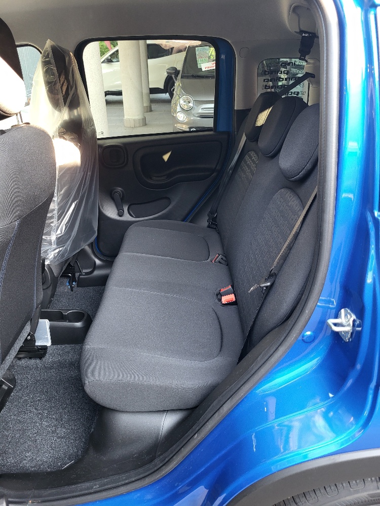 FIAT PANDINA CROSS 1.0 70cv HYBRID – KM0 2026