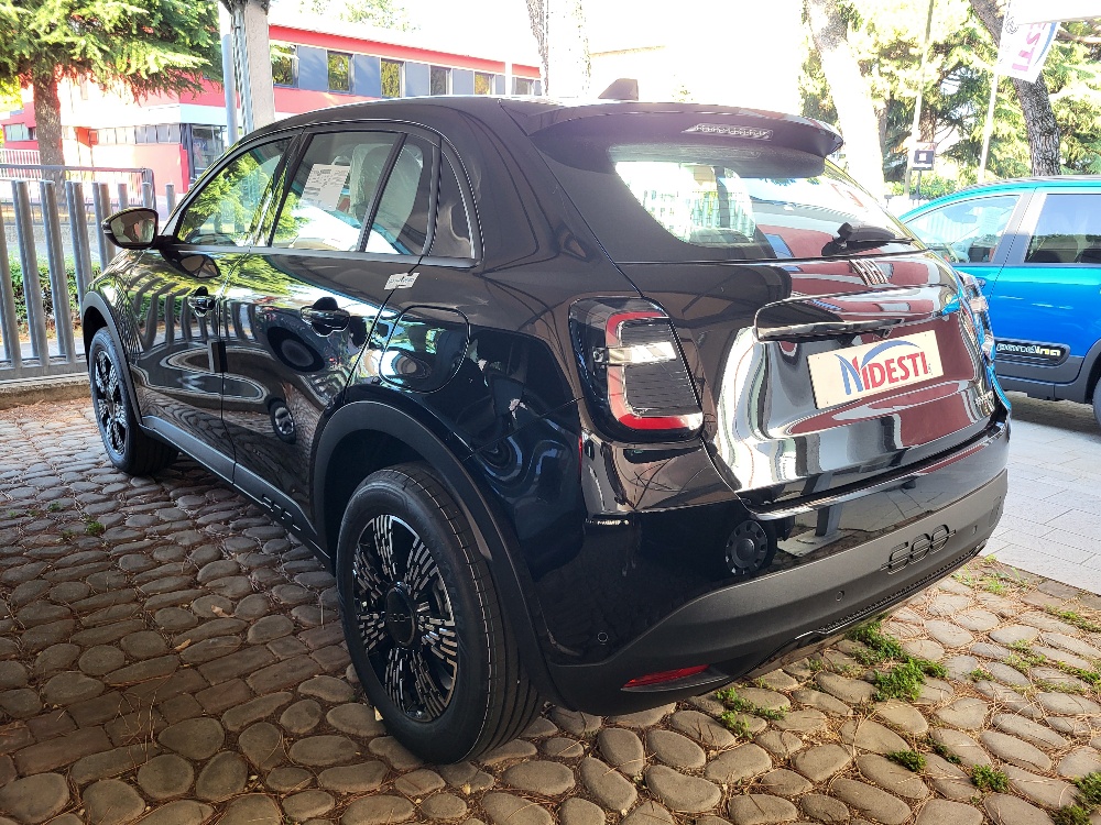 FIAT 600 1.2 HYBRID 110cv ICON – CAMBIO AUTOMATICO – KM0 2026