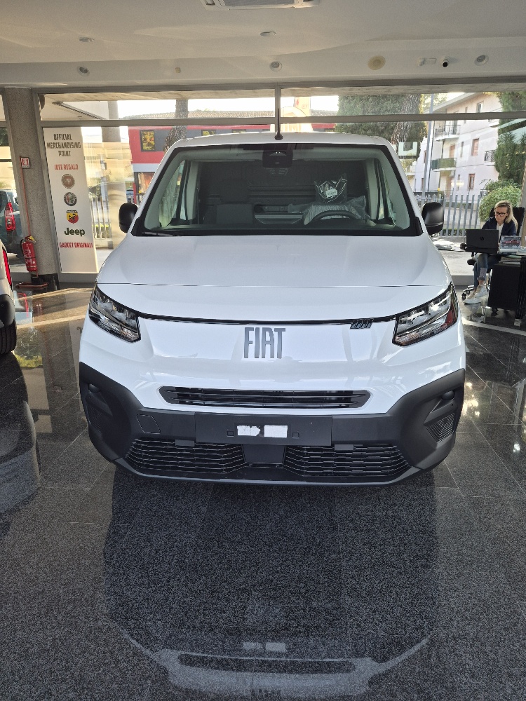 FIAT DOBLO’ CARGO 2 POSTI 1.5 BlueHdi 100cv – KM0 2026 – PACK WORKSITE