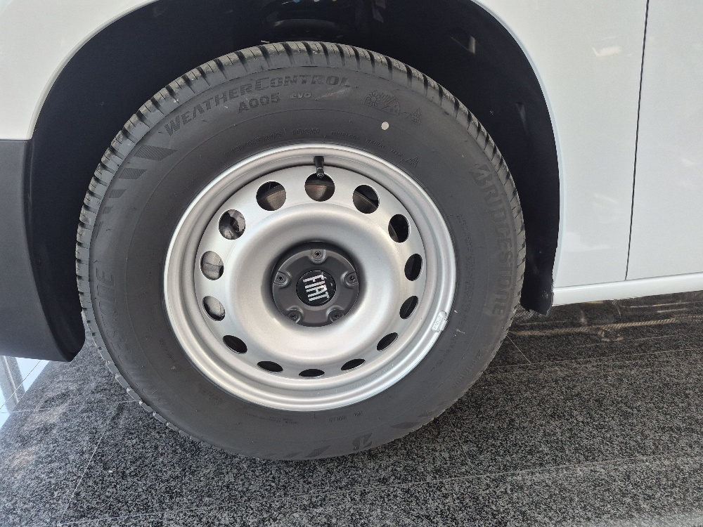 FIAT DOBLO’ CARGO 2 POSTI 1.5 BlueHdi 100cv – KM0 2026 – PACK WORKSITE