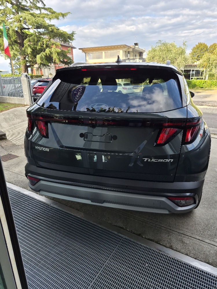 HYUNDAI TUCSON 1.6 crdi TURBODIESEL IBRIDA 48V DTC 136cv BUSINESS – KM0 – PRONTACONSEGNA