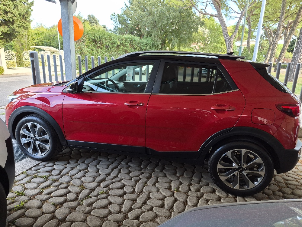 KIA STONIC 1.0 T-GDI 120cv STYLE CON ADAS PACK – OK NEOPATENTATI