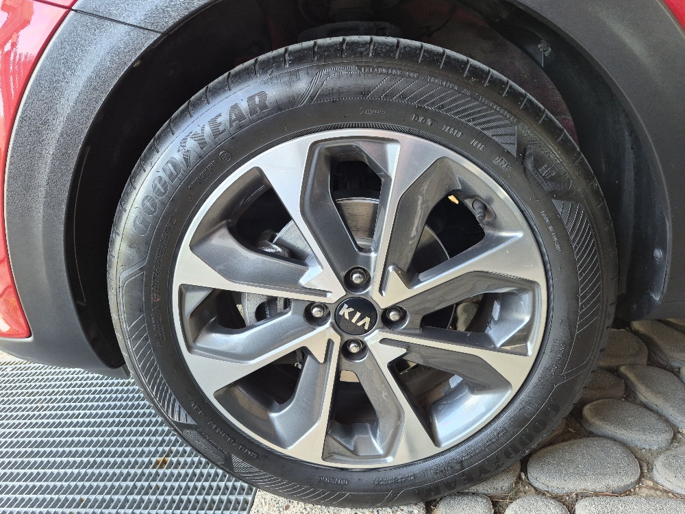 KIA STONIC 1.0 T-GDI 120cv STYLE CON ADAS PACK – OK NEOPATENTATI